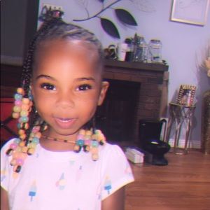 Meet your Posher, Naima